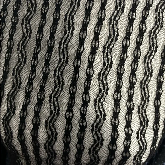 Elegant Black Lace Women's Top - Picture 2 of 4